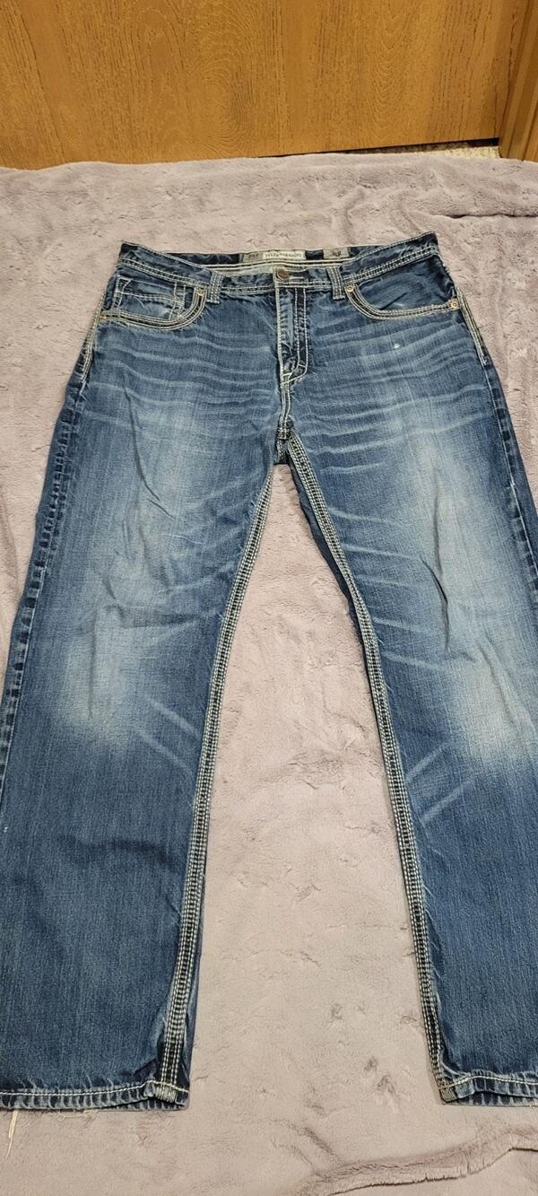 Buckle BKE Tyler Straight Jeans Mens 36R (35x31) Medium Wash Distressed Denim